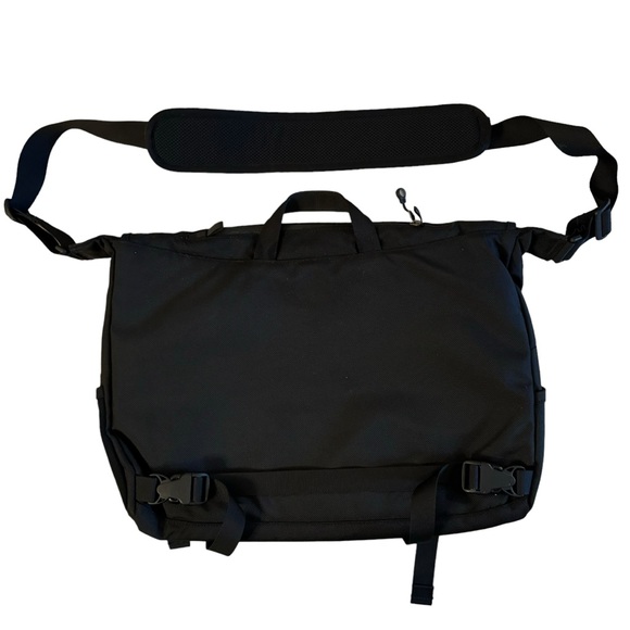 Patagonia Half Mass Bag Messenger Laptop Briefcase Black Nylon Business Travel - Picture 4 of 15